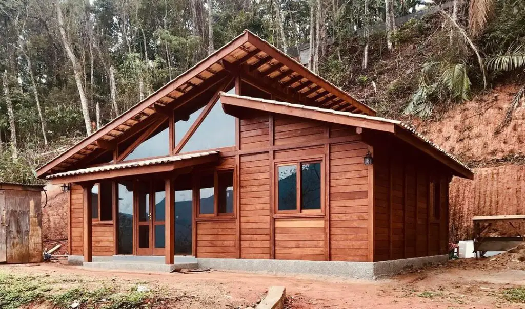 Casa pré-fabricada de madeira rústica 