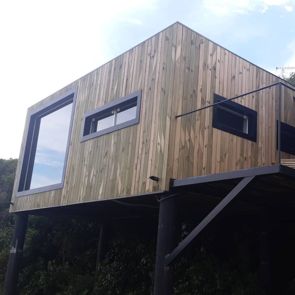 Casa moderna em madeira