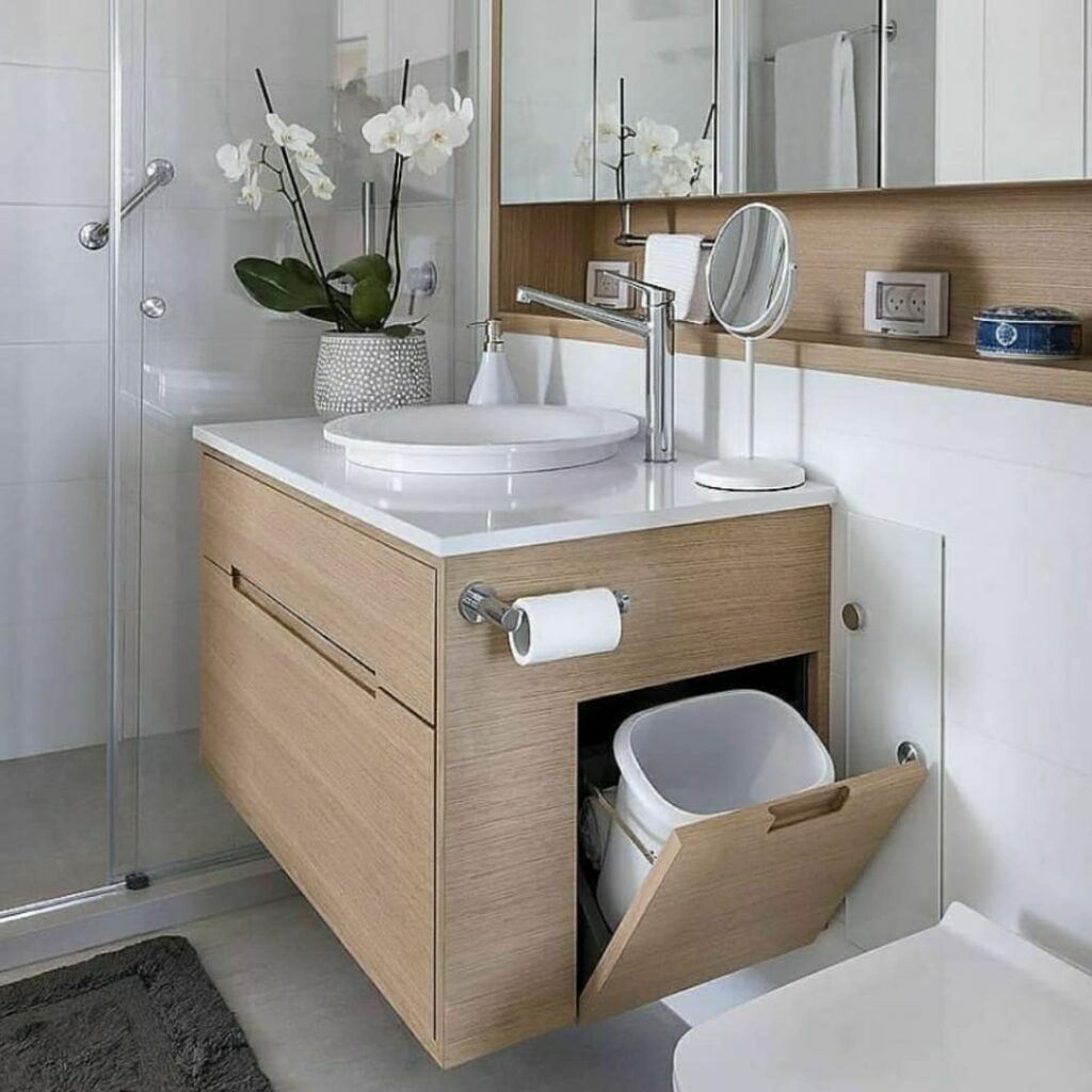 Extra espaço para organização com este armário de banheiro