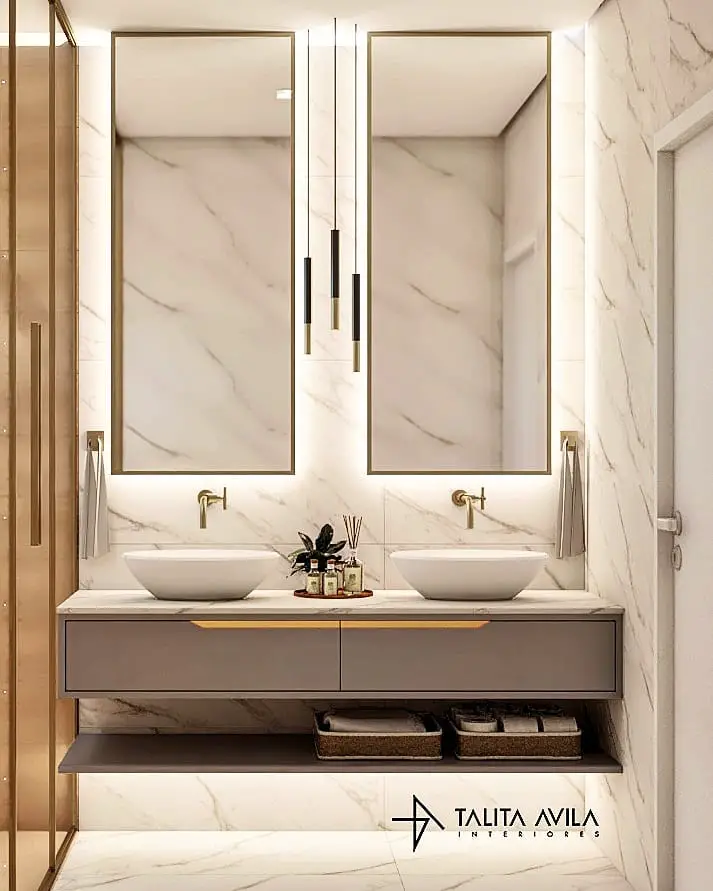 Banheiro moderno com armários planejados