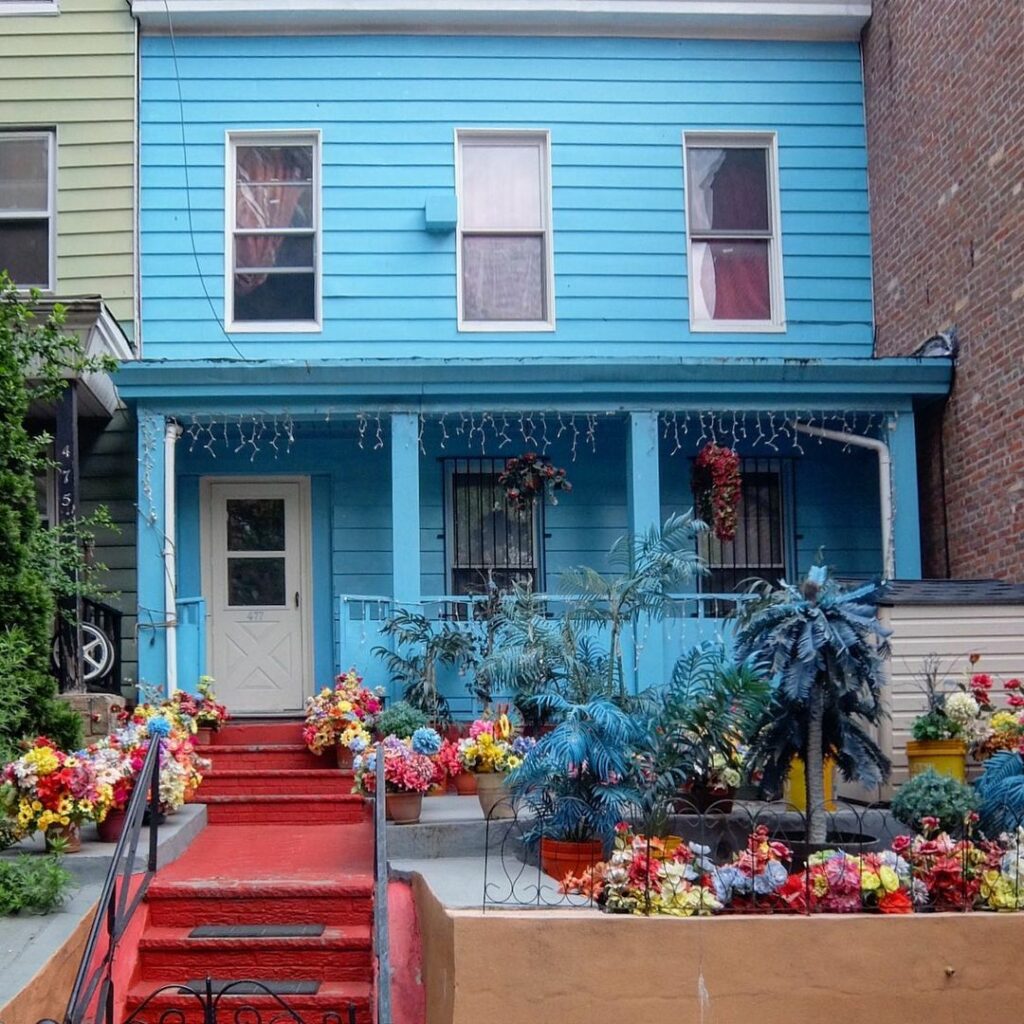 fachadas de casas azul turquesa